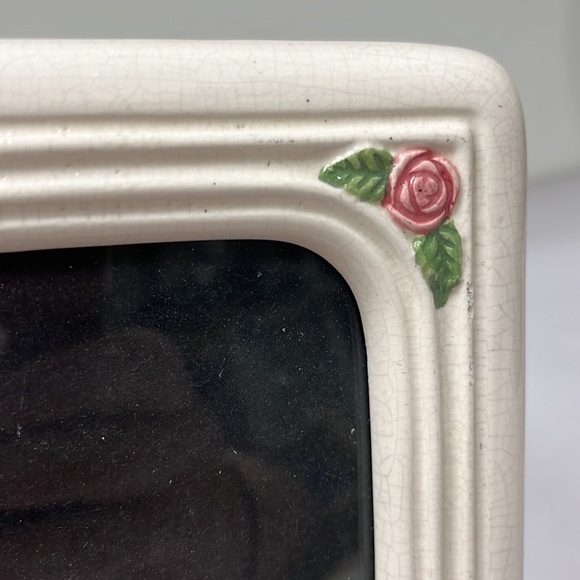 Vintage White Ceramic Picture Frame Pink Roses Decor for 3" x 5" Photo - Picture 2 of 6